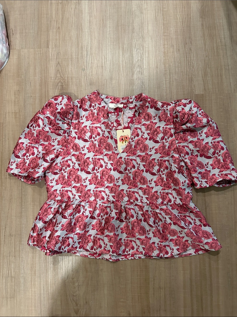 entro Pink Rose Print V-Neck Peplum Top